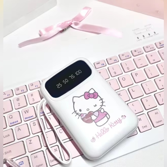 EXCLUSIVE - Hello Kitty Officially Licensed Power Bank 10000mAh - Picture 2 of 9